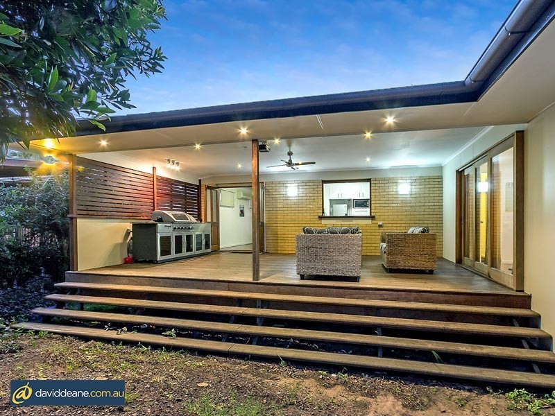 668 Robinson Rd, Aspley QLD 4034