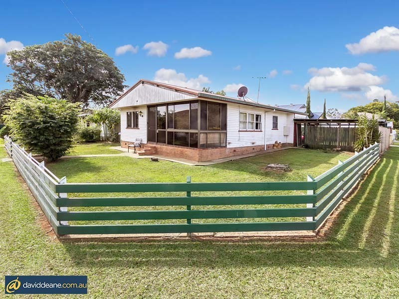 7 Florence St, Kallangur QLD 4503