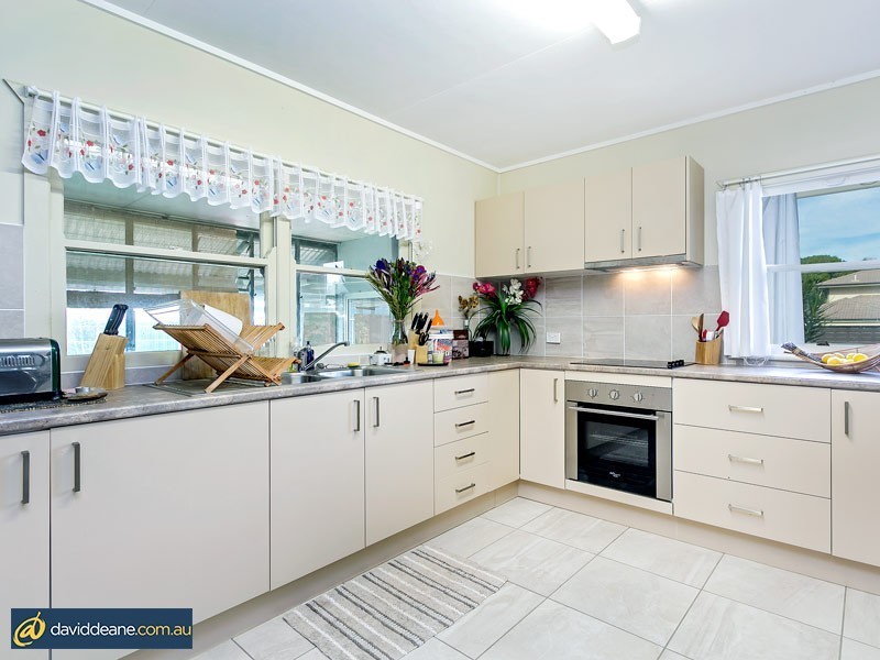 7 Florence St, Kallangur QLD 4503