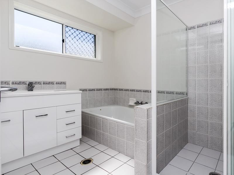 68 Ferrari St, Lawnton QLD 4501