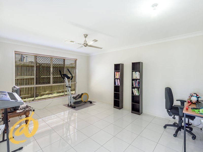 9 Mondial Dr, Warner QLD 4500