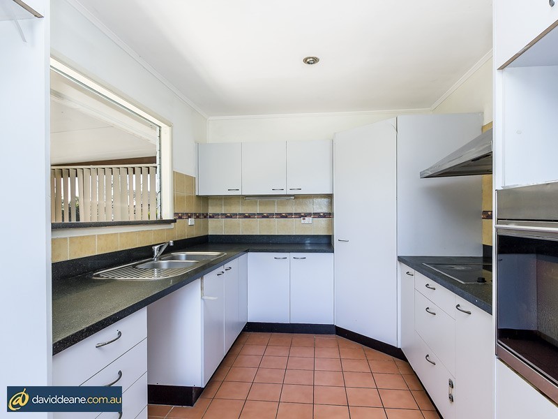 50 Doon St, Kallangur QLD 4503