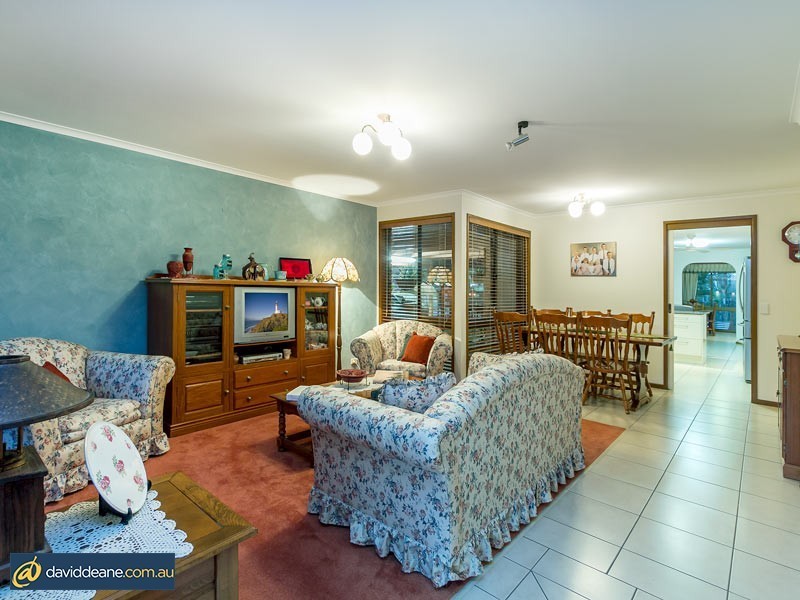 16 Deckle Rd, Petrie QLD 4502