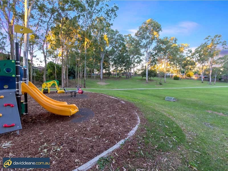 16 Deckle Rd, Petrie QLD 4502