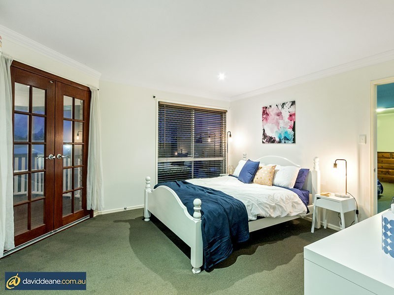32 Castlewellan Cct, Warner QLD 4500
