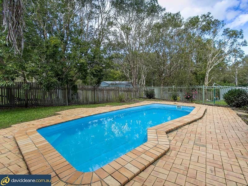 18 Warren Cres, Deception Bay QLD 4508