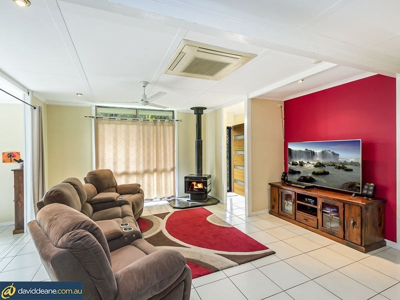 18 Warren Cres, Deception Bay QLD 4508
