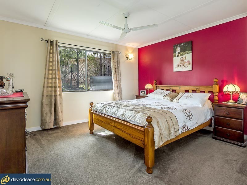 18 Warren Cres, Deception Bay QLD 4508