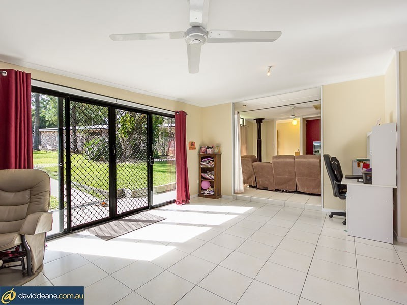 18 Warren Cres, Deception Bay QLD 4508