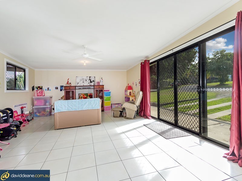 18 Warren Cres, Deception Bay QLD 4508