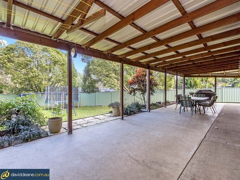 18 Warren Cres, Deception Bay QLD 4508
