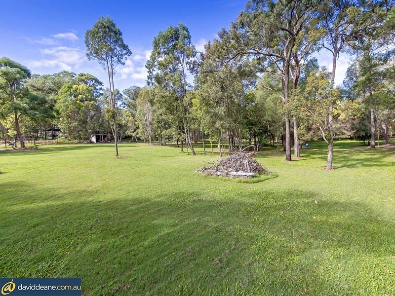 18 Warren Cres, Deception Bay QLD 4508