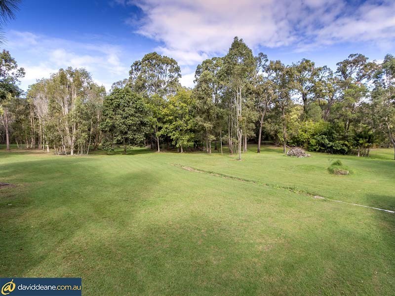 18 Warren Cres, Deception Bay QLD 4508