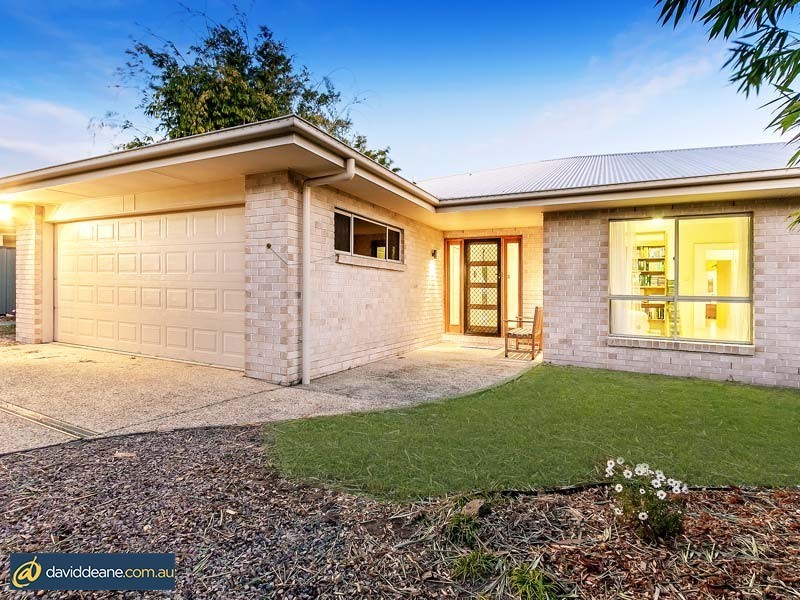 20 Lawson Close, Petrie QLD 4502