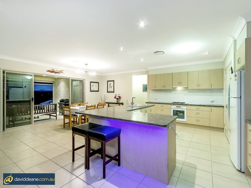 20 Lawson Close, Petrie QLD 4502
