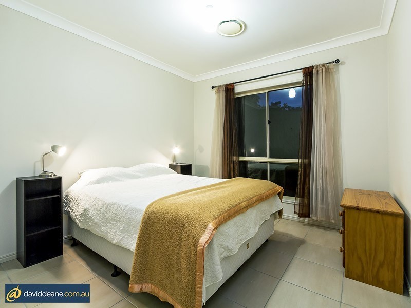 20 Lawson Close, Petrie QLD 4502