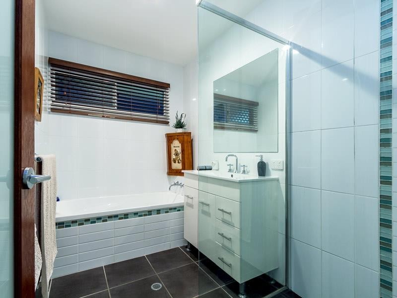 110 Queens Pde, Brighton QLD 4017