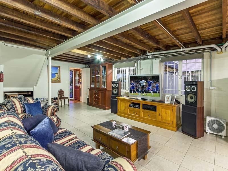 110 Queens Pde, Brighton QLD 4017