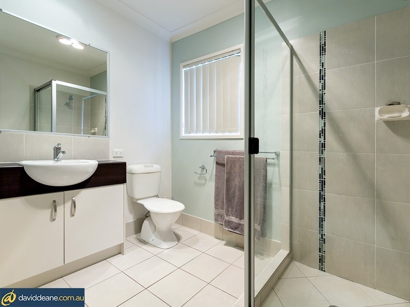 17/73 Glass House Cct, Kallangur QLD 4503