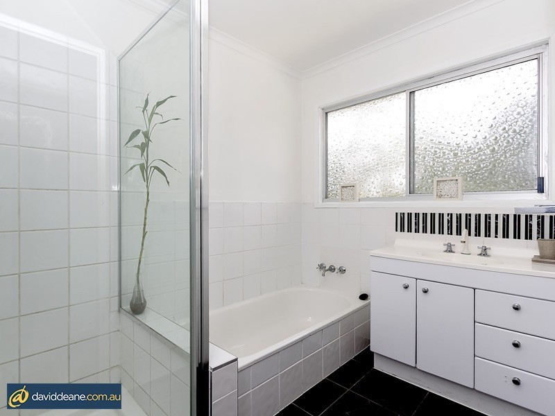 11 Arunga St, Petrie QLD 4502