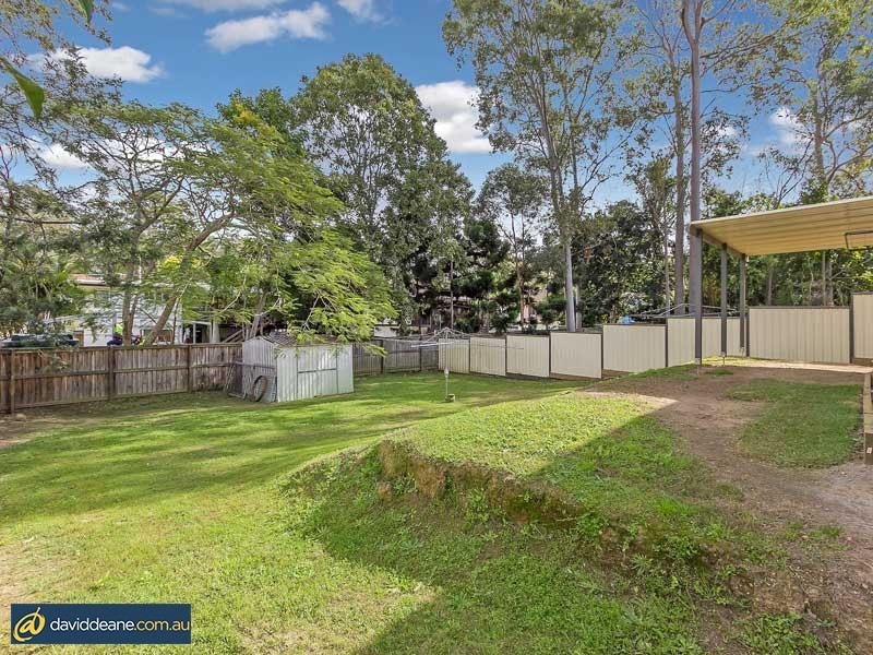 11 Arunga St, Petrie QLD 4502