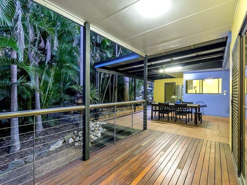 1 Lindfield Dr, Petrie QLD 4502