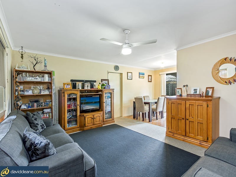 2 Azalea Crt, Kallangur QLD 4503
