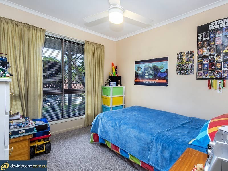 2 Azalea Crt, Kallangur QLD 4503