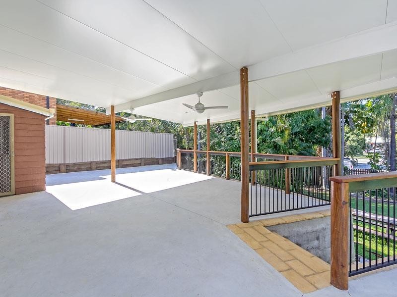 4 Mona Vale Way, Petrie QLD 4502