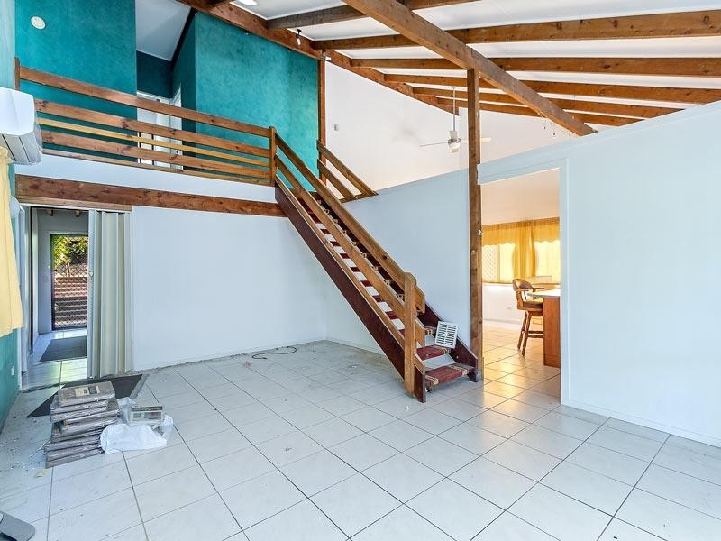 4 Mona Vale Way, Petrie QLD 4502