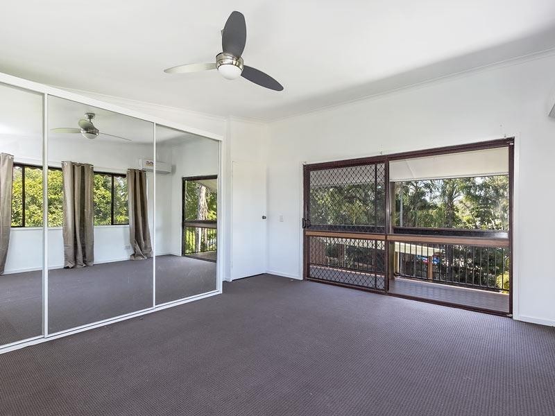 4 Mona Vale Way, Petrie QLD 4502