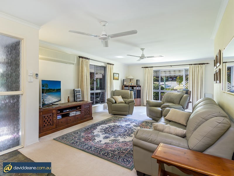 5 Dumbarton Dr, Kallangur QLD 4503