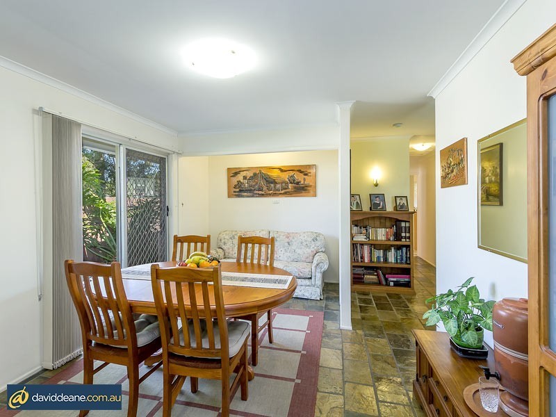 5 Dumbarton Dr, Kallangur QLD 4503