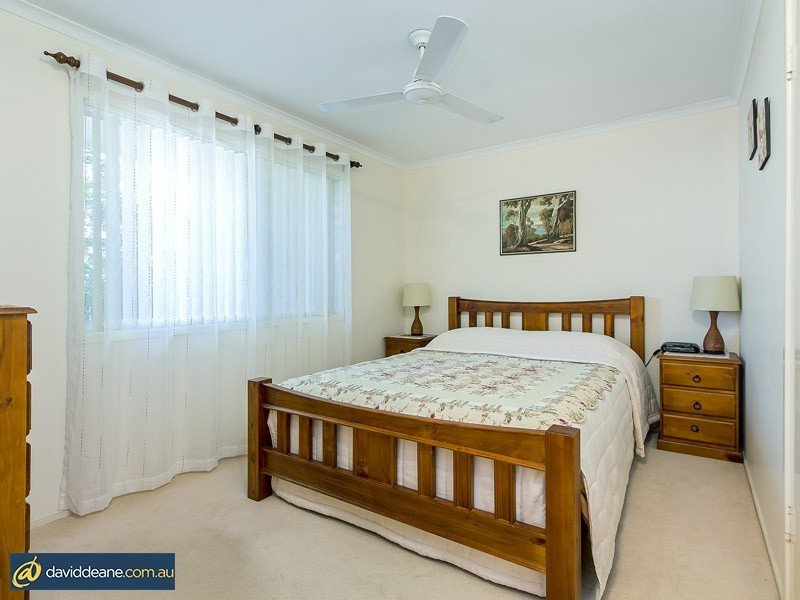 5 Dumbarton Dr, Kallangur QLD 4503