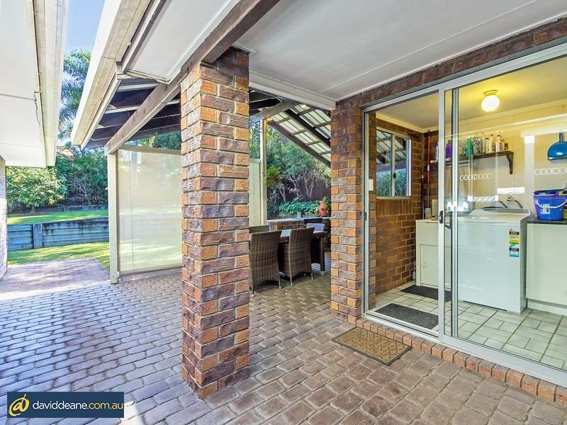 5 Dumbarton Dr, Kallangur QLD 4503