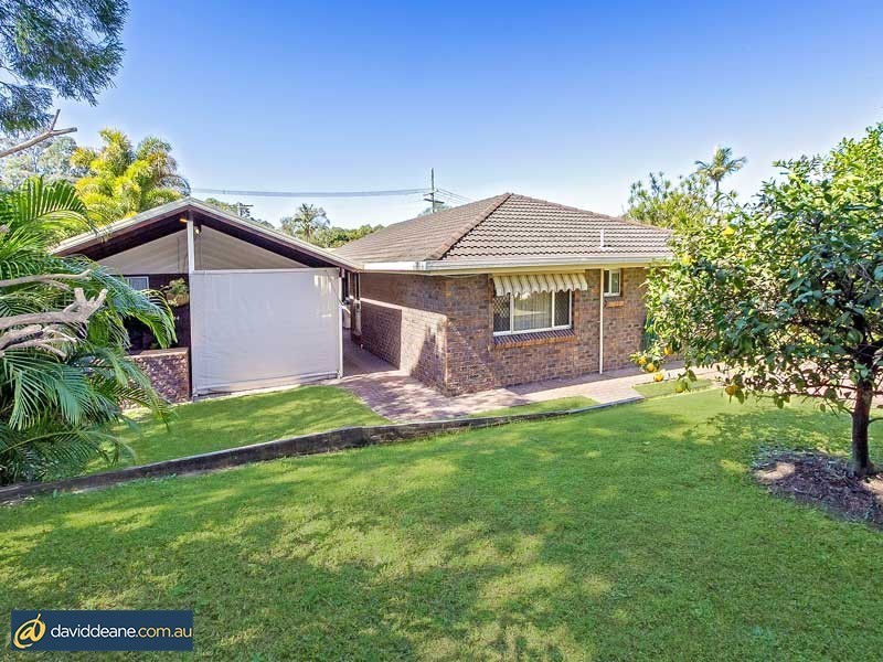 5 Dumbarton Dr, Kallangur QLD 4503