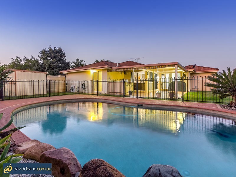 12 Karaman Ct, Dakabin QLD 4503