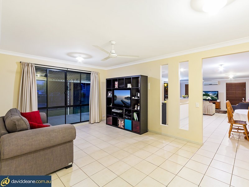 6 Fir Pl, Warner QLD 4500