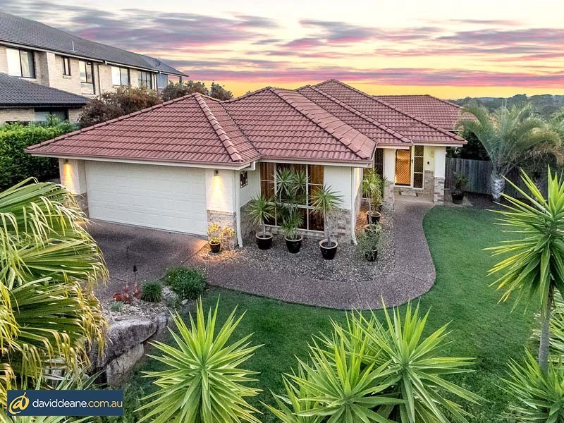 18 Ashford Cct, Petrie QLD 4502