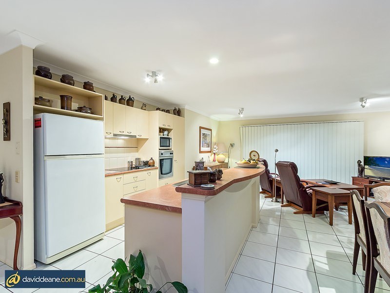 18 Ashford Cct, Petrie QLD 4502