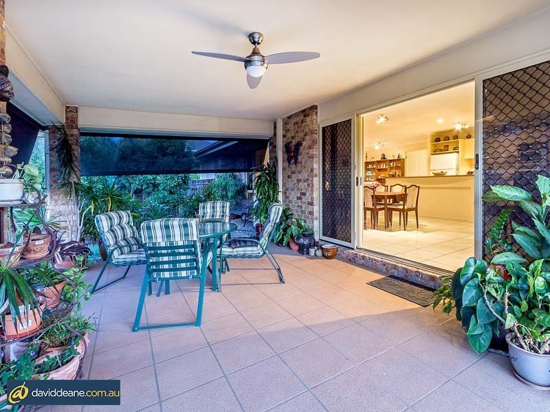 18 Ashford Cct, Petrie QLD 4502