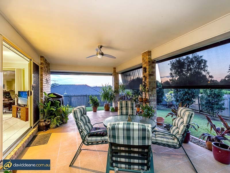 18 Ashford Cct, Petrie QLD 4502