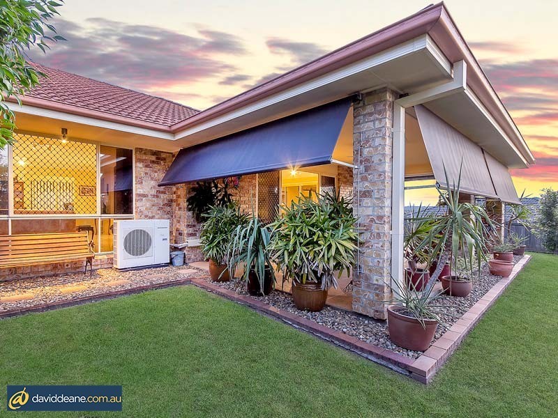 18 Ashford Cct, Petrie QLD 4502