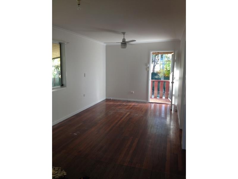 21 LEIS RD WEST, Kallangur QLD 4503