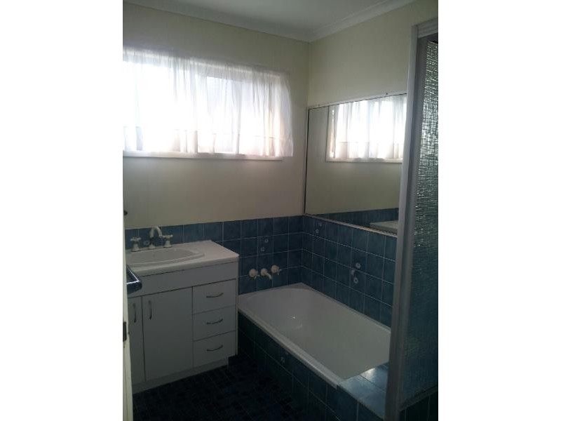 33 Avalon Court, Strathpine QLD 4500