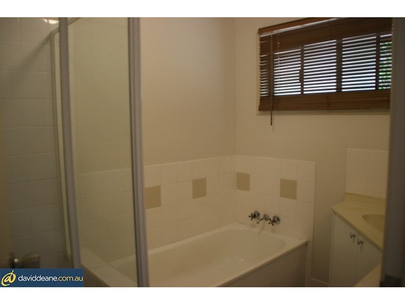 34 Beeville Rd, Petrie QLD 4502
