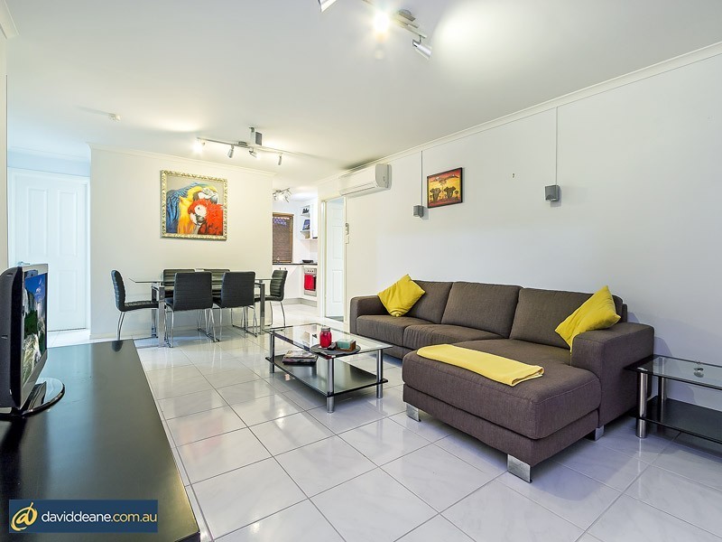 1/66 Rue Montaigne, Petrie QLD 4502