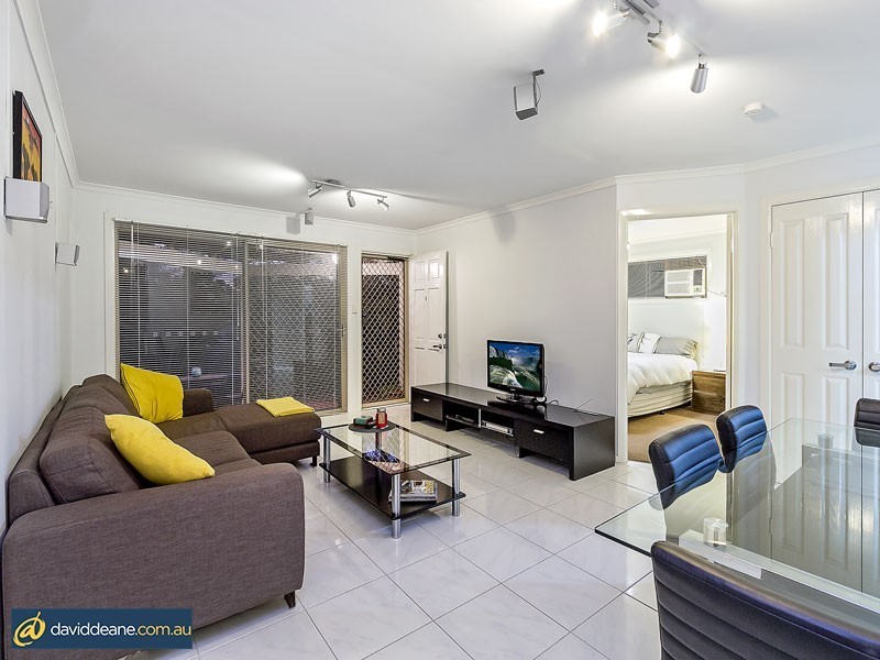 1/66 Rue Montaigne, Petrie QLD 4502