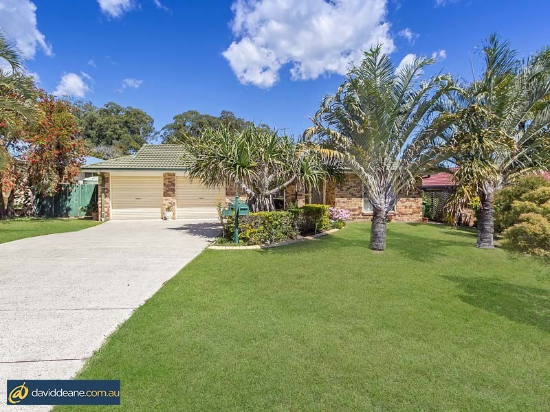 18 Blue Mountain Cres, Warner QLD 4500