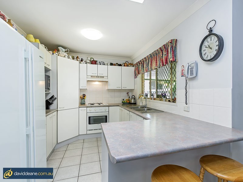 18 Blue Mountain Cres, Warner QLD 4500